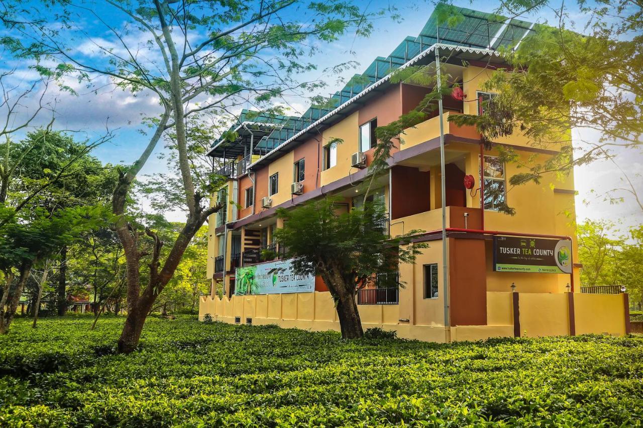 Tusker Tea County Hotel Chalsa Ngoại thất bức ảnh