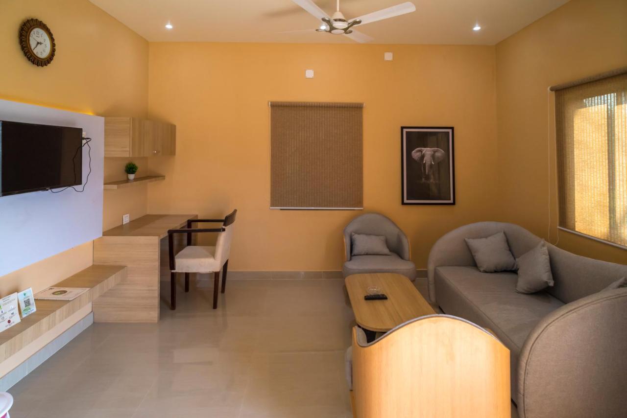 Tusker Tea County Hotel Chalsa Ngoại thất bức ảnh