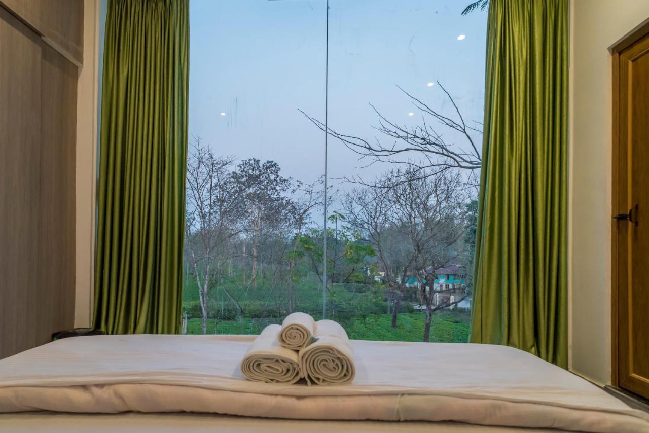Tusker Tea County Hotel Chalsa Ngoại thất bức ảnh